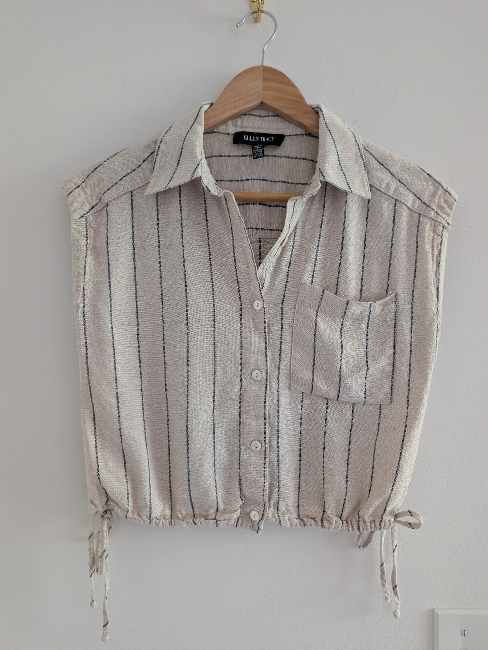 Ellen Tracy Linen Cream and Black Striped Sleeveless Button-Down Top